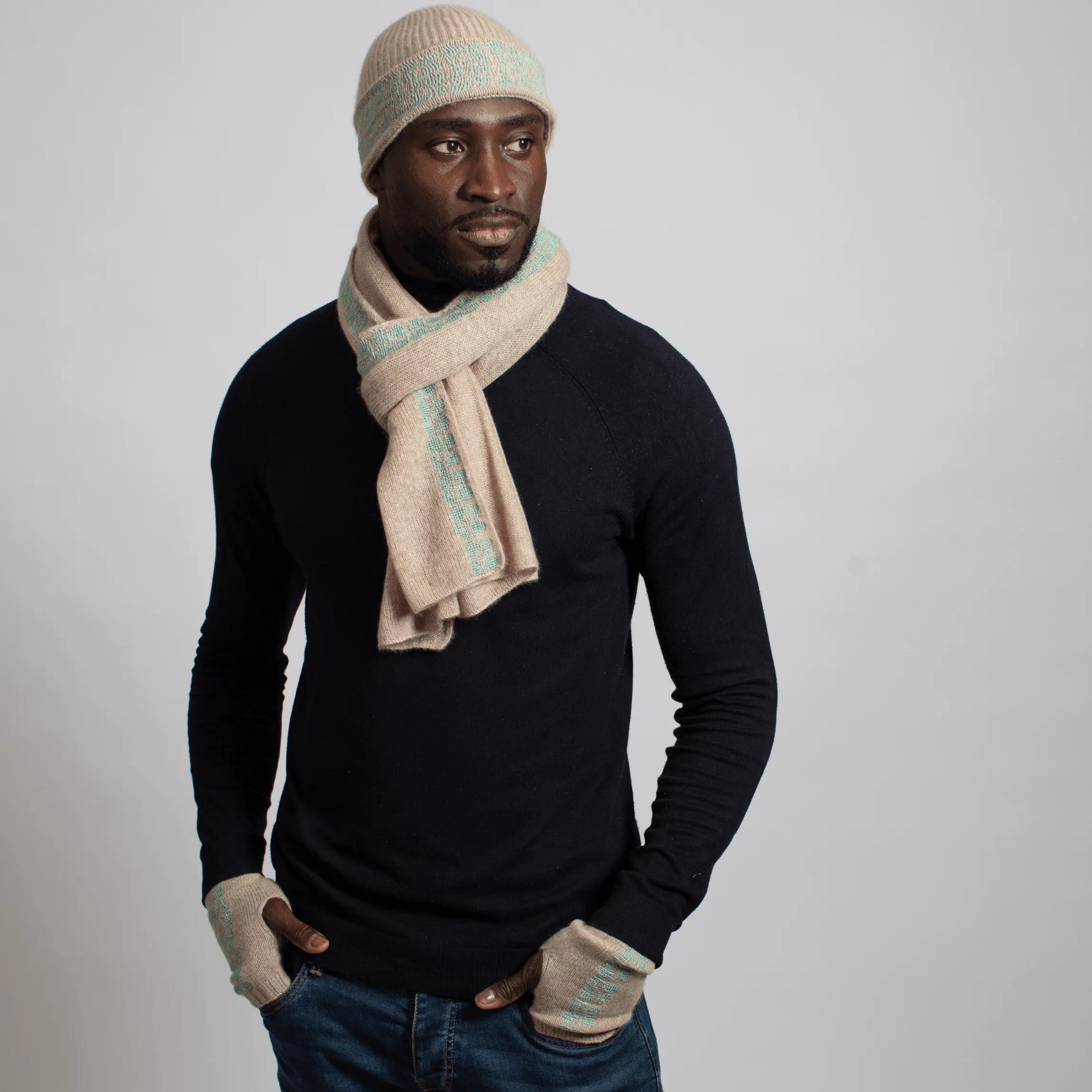 BEIGE CASHMERE MITTENS