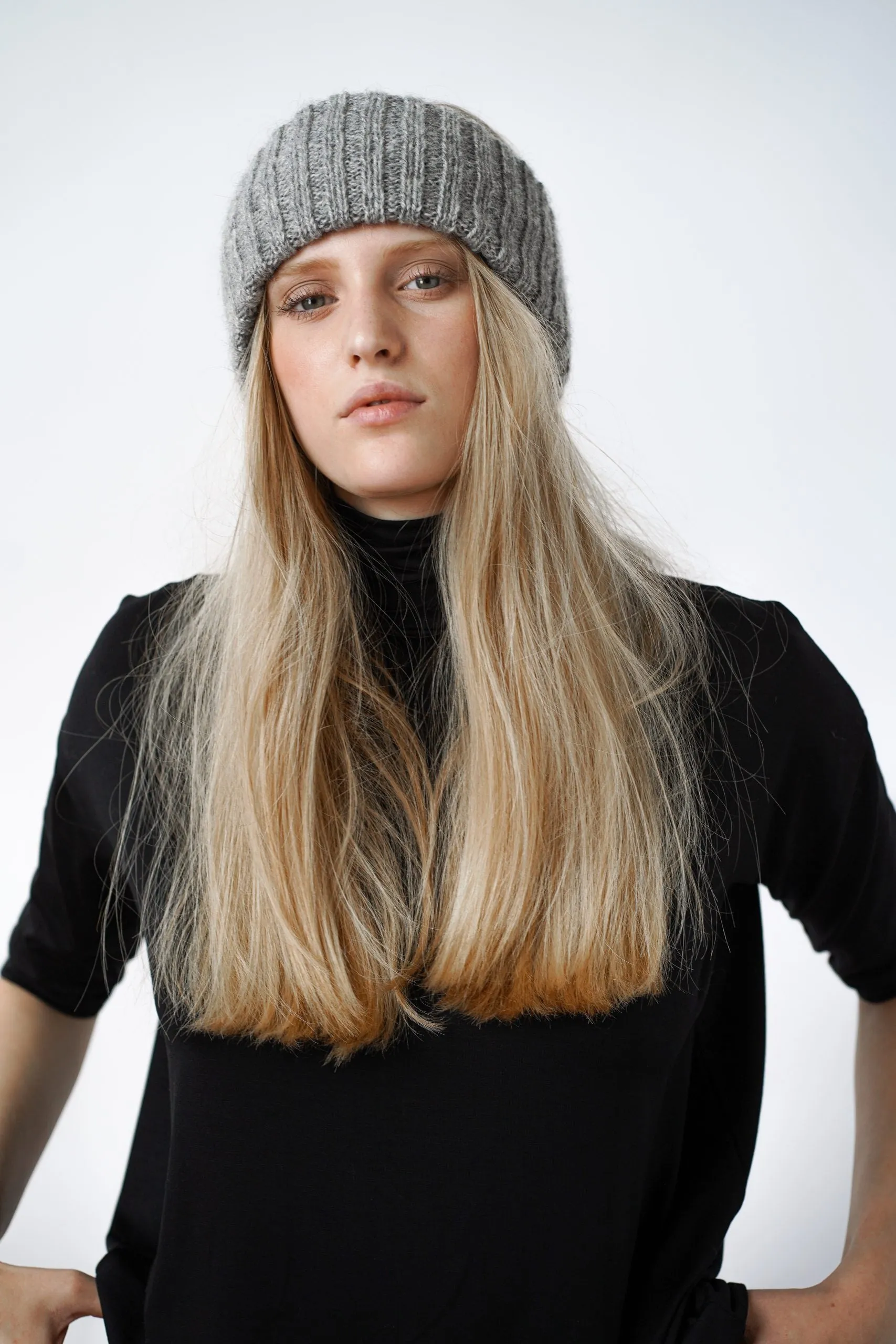 Eya Knitted Headband Grey